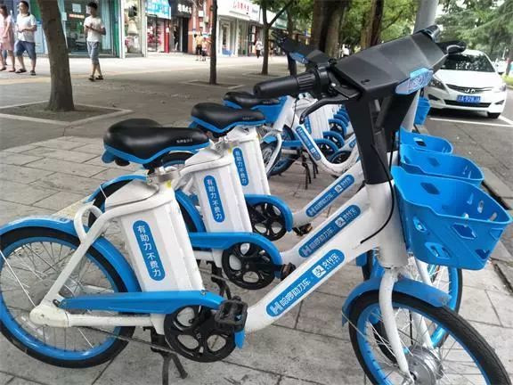 共享电单车悄然兴起 免押金起步价2元
