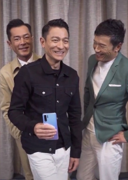 这就是"自来粉"!刘德华之后,刘涛也晒出了华为p30pro