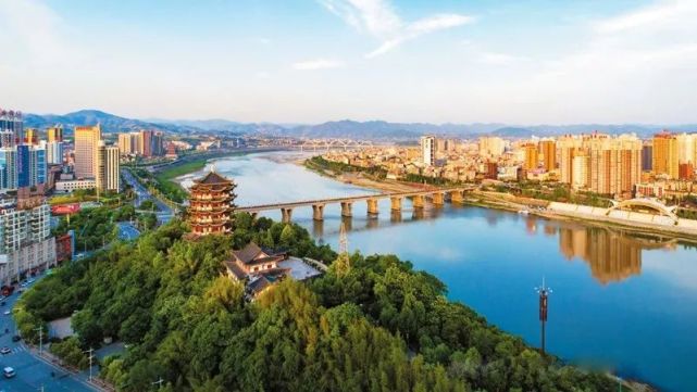 《方案》提出要充分发挥安康资源禀赋,富硒特色和人文历史优势,通过