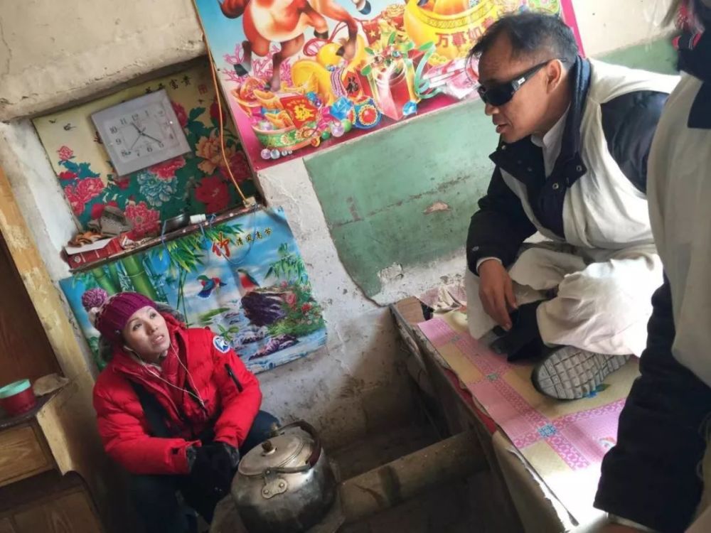 她开黑煤窑,被拿枪堵门,后成知名制作人,徐童:"如野草一般"