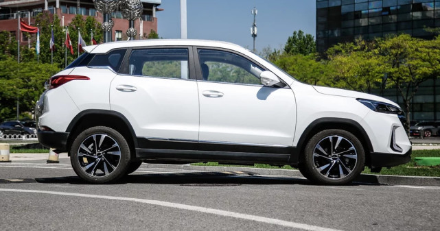 北汽绅宝智达x3,主打青春与ai,内饰全新升级