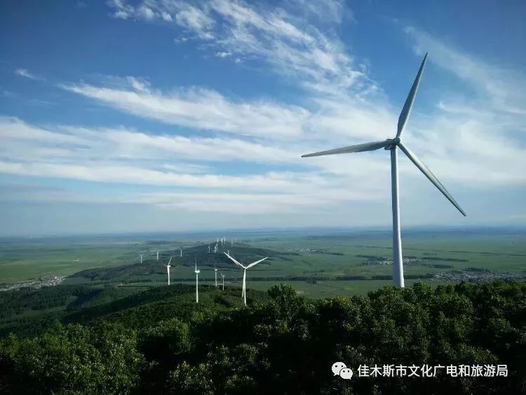 位置交通:距离市区38公里,坐落于海拔475米的别拉音子山最高峰上.