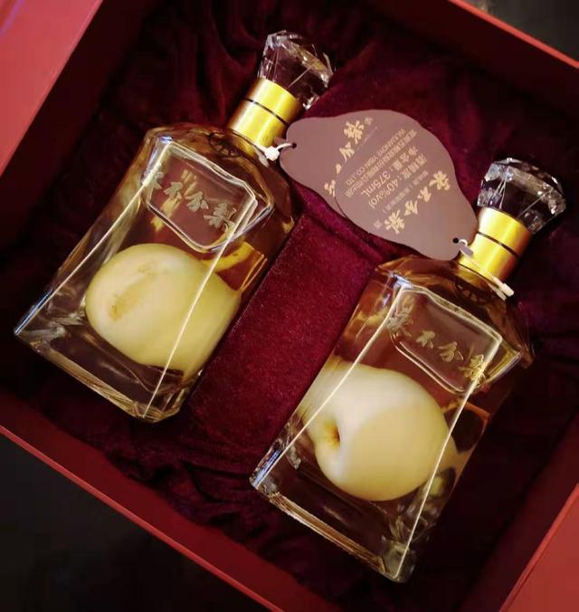 "永不分梨"酒的梨子是怎么进去的?看完后,网友:可以这样?