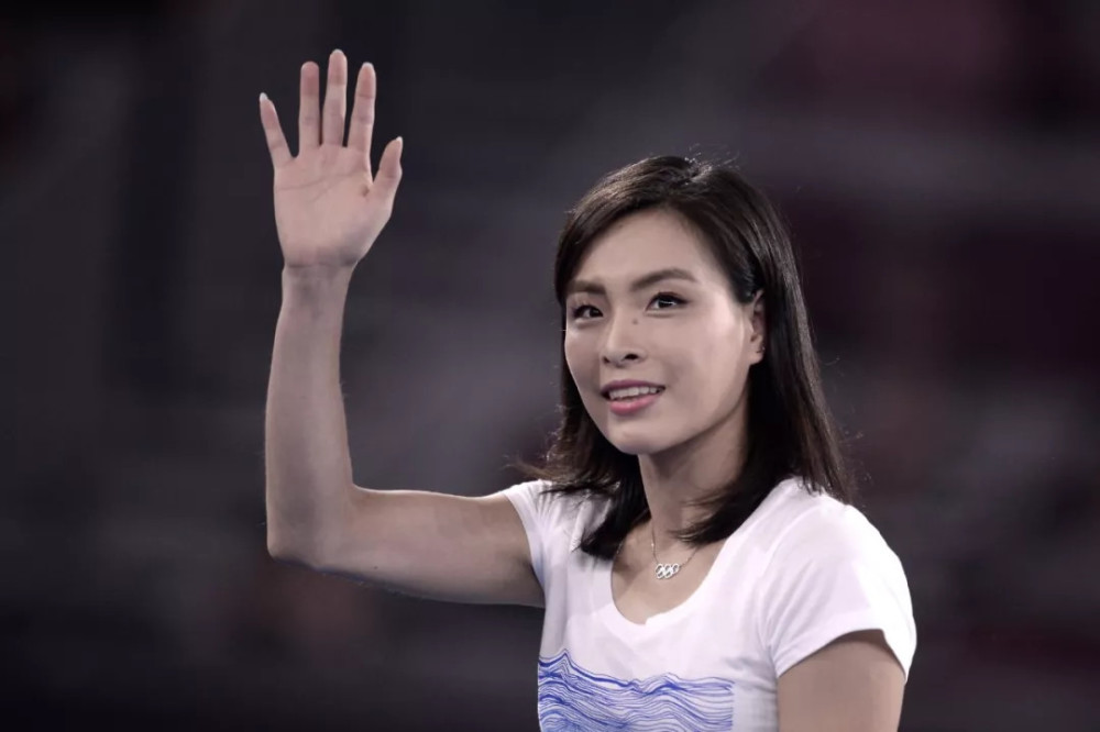 吴敏霞退役3年：不再仰视郭晶晶，嫁平民老公生女，还想要二胎（组图） - 1