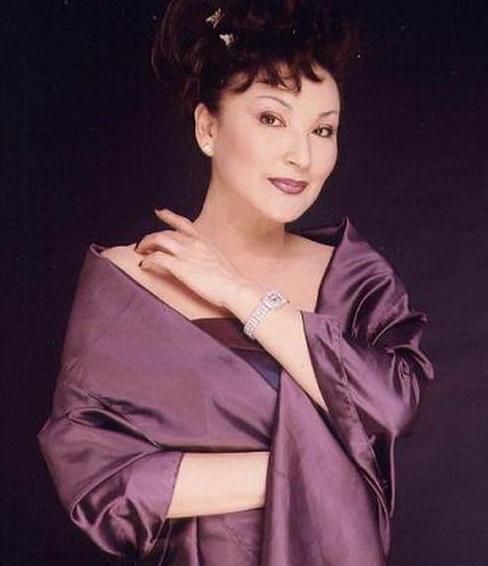 出道3年就凭借《秋菊》而走红.