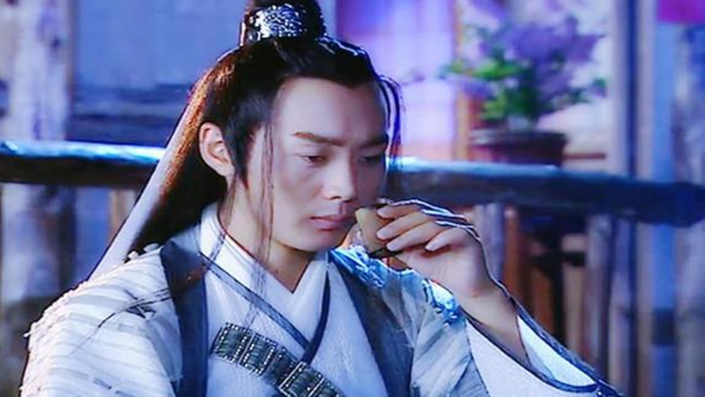 这次在电视剧版的《斗罗大陆》里面扮演的是七宝琉璃宗的宗主宁风致!