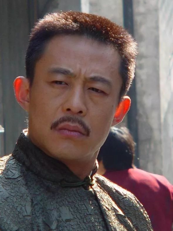一个经典角色演活了一部剧,比如《大染坊》中侯勇演的陈寿亭