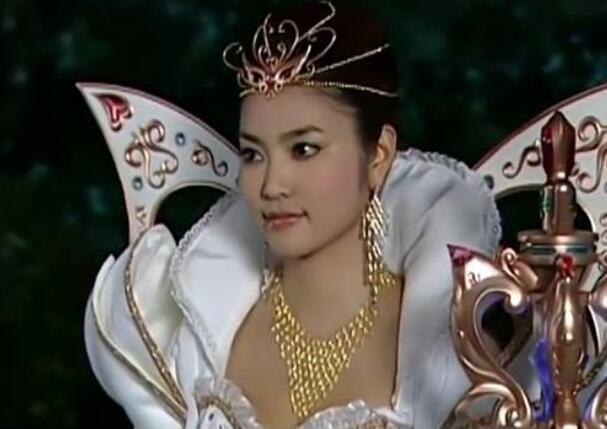 当然在电影版本里面,魔仙王是存在的,但是却是一个