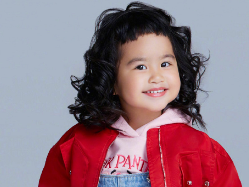 本以为包贝尔女儿古灵精怪直到看见贾静雯女儿网友小戏精