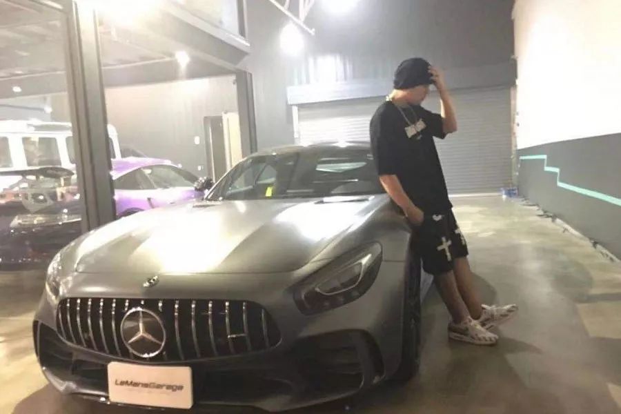 玩车大佬周杰伦的收藏都有哪些街车跑车老爷车带你一次看够
