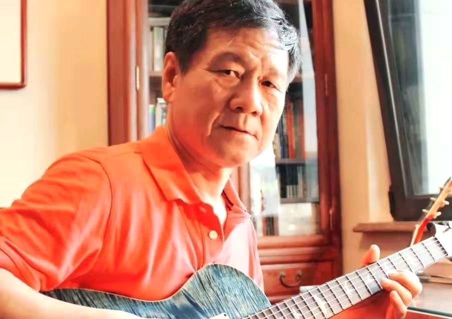 这个夏季走进充满魅力的吉他家族