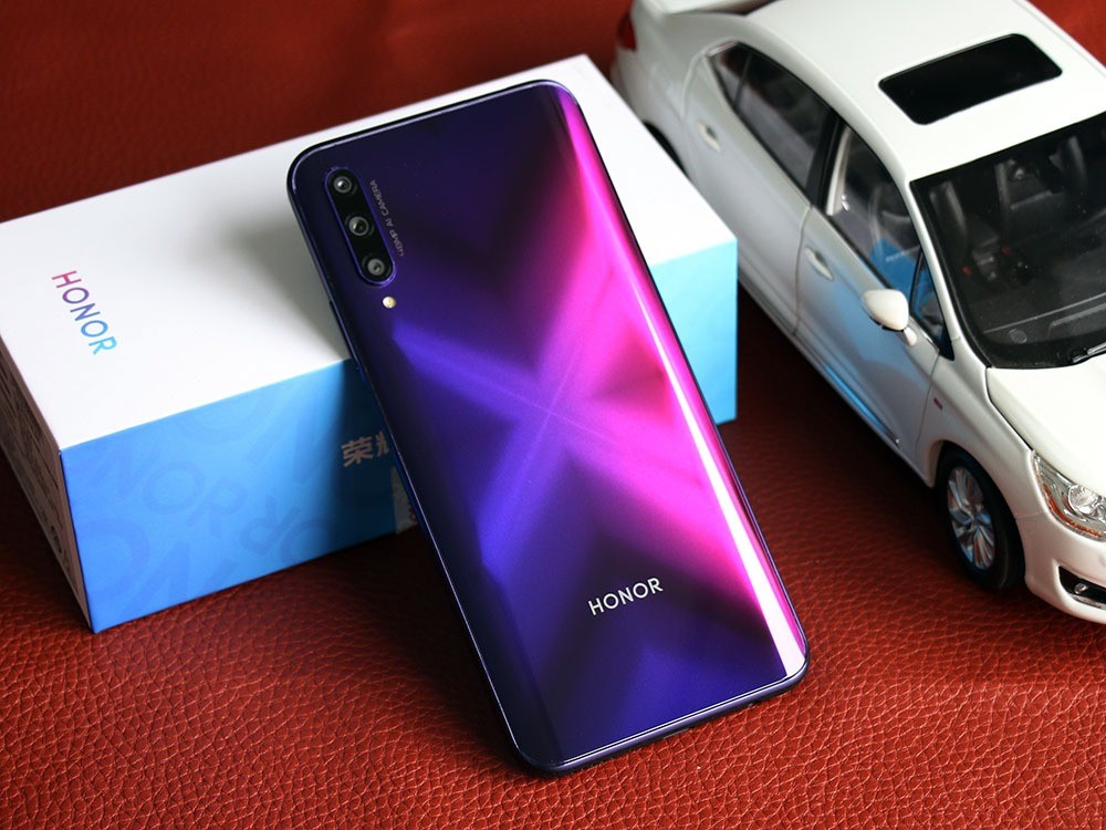 华为畅享10 plus"复制"荣耀9x ?网友:换汤不换药