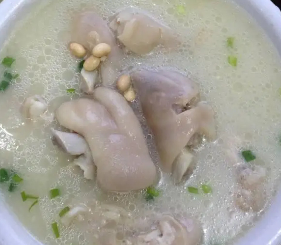 炖猪脚时多做这一步,猪脚软烂入味还好吃,不懂就吃亏了!