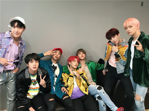 Exo和bts有多好 金泰亨边伯贤似双胞胎 朴灿烈和他手拉手