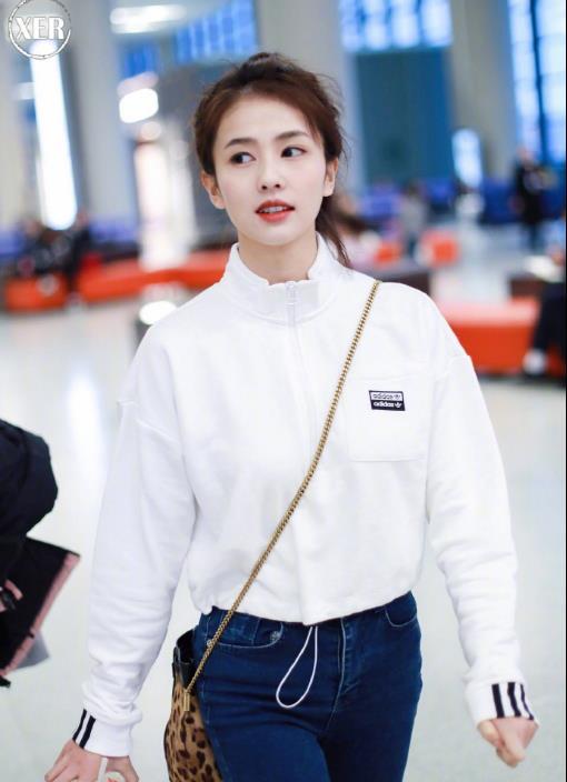 白鹿私服 年轻活力的学生风穿搭