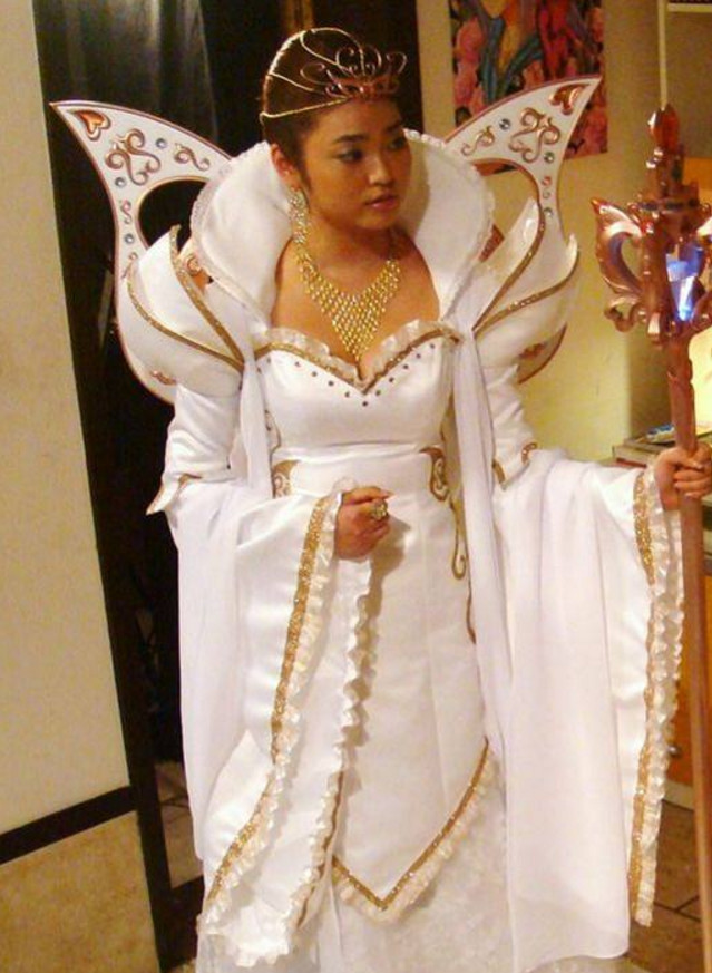 "凌美雪",而王慧饰演的"魔仙女王"只是一个配角而已,她大多时间都出现