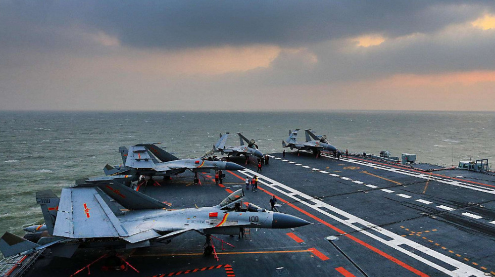 辽宁舰靠港后不敢轻易熄火?并不是危言耸听,核航母才能避免