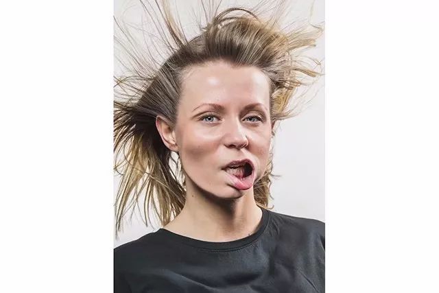 欢乐一夏!搞怪滑稽人像的 6 种拍法