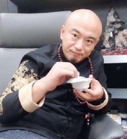 快手土豪排行榜_快手九大土豪主播,私人飞机,豪车泛滥,东方阿保,辛巴榜上有名