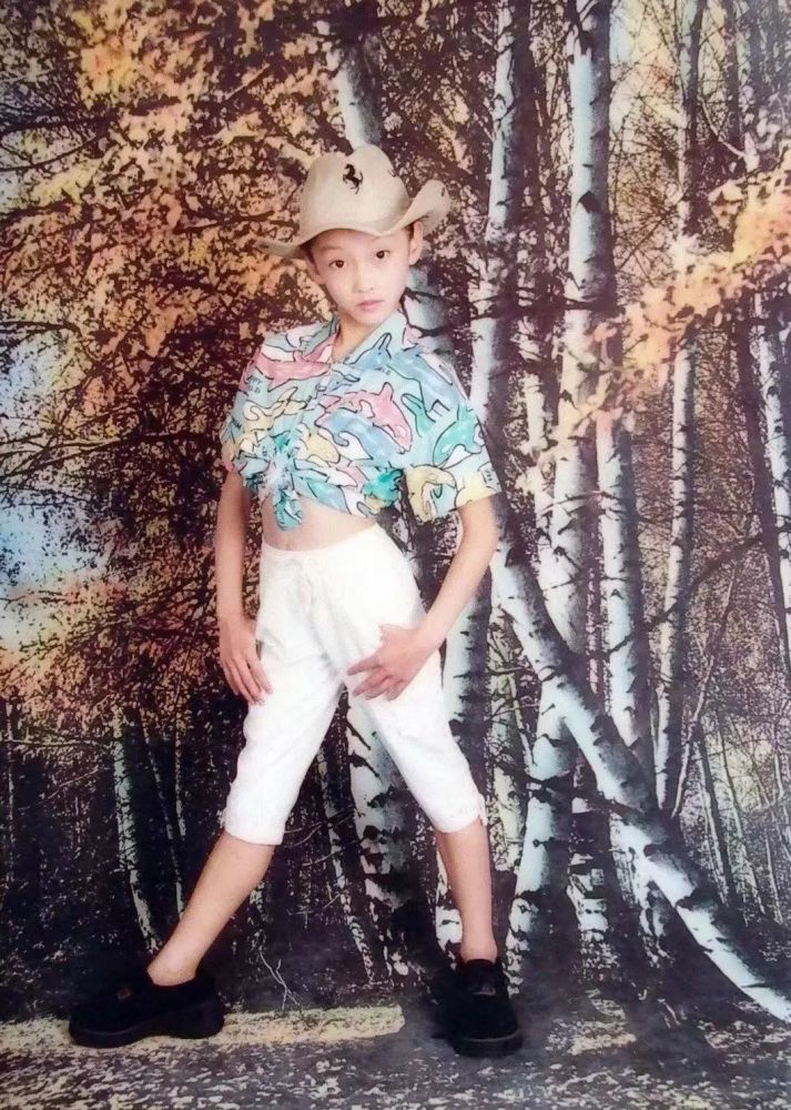 宣璐小时候从那以后,一个九岁的女孩,离开了家乡南京,来到了陌生的