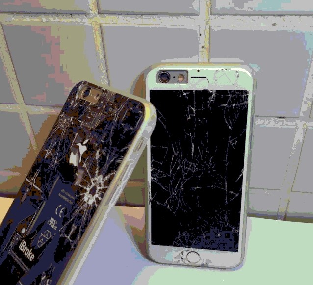 Iphone碎屏之痛 建议大家买款钢化膜