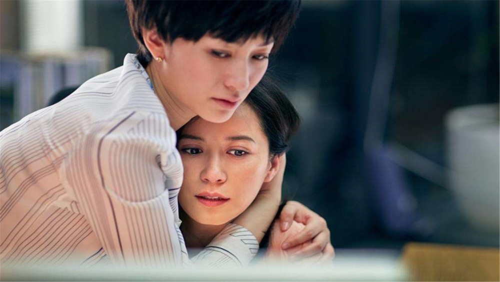 《大丈夫》是一部非常新颖的爱情电视剧,相信剧里顾家两姐妹的爱情