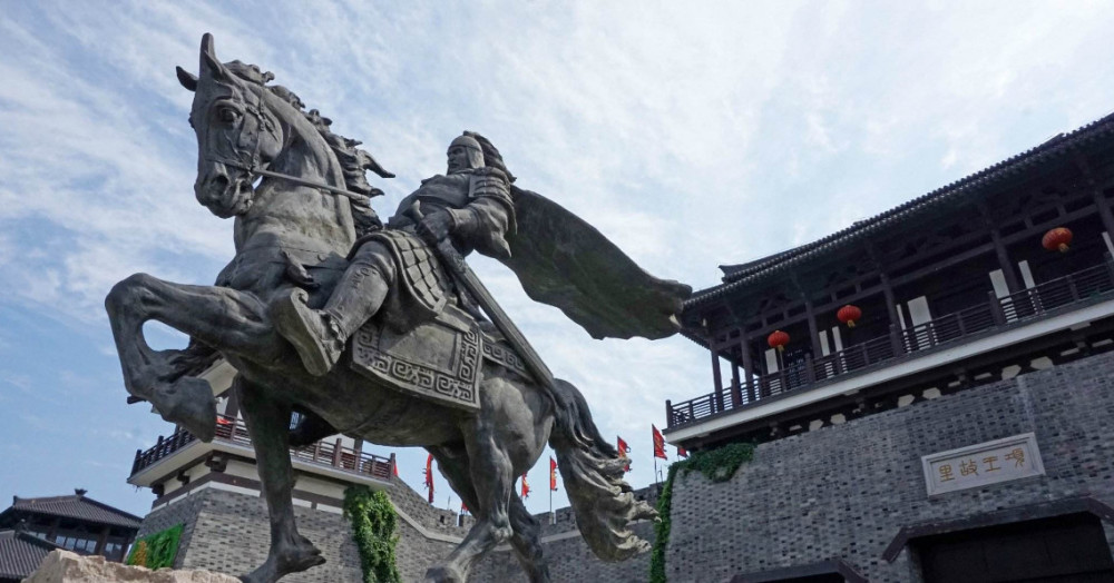 项羽坑杀秦军二十万的原因仅因为缺粮吗后面的原因复杂