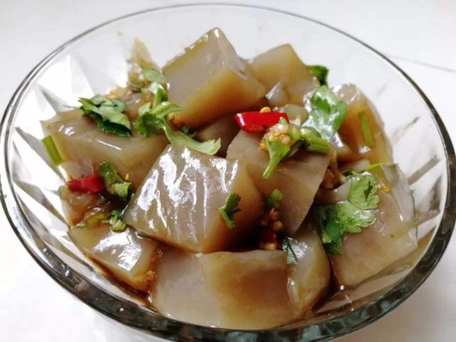 以前是人类的主食俗称青冈子外形似陀螺如今无人问津