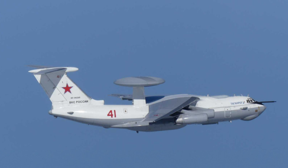 中俄轰炸机巡航细节空警2000前出坐镇技术领先俄军一代