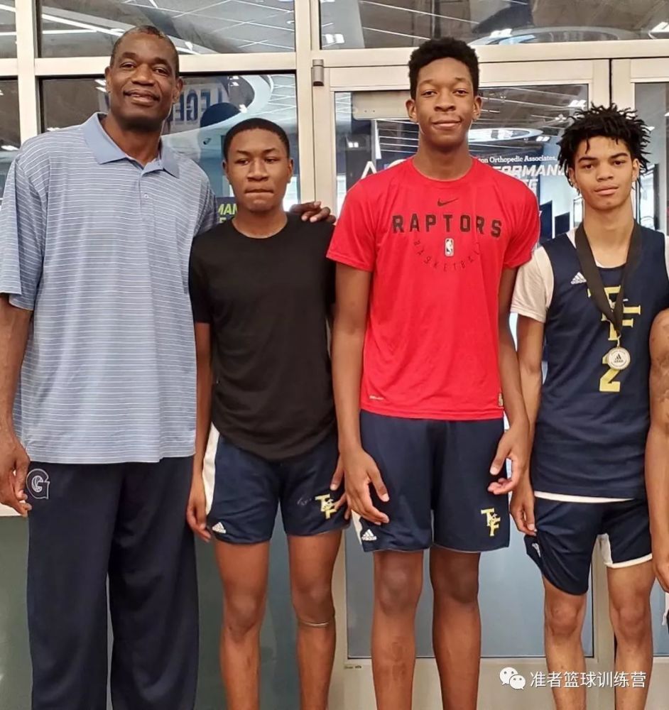 16岁身高直逼2米18老爸!穆大叔儿子能进入到nba吗?