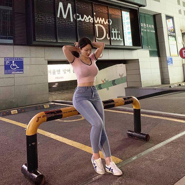 姑娘坚持普拉提健身5年腿粗却身材匀称自称体重有62公斤