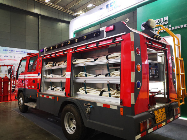 应急救援,消防安全,应急创新科技及技术服务,综合服务等六大展区展示