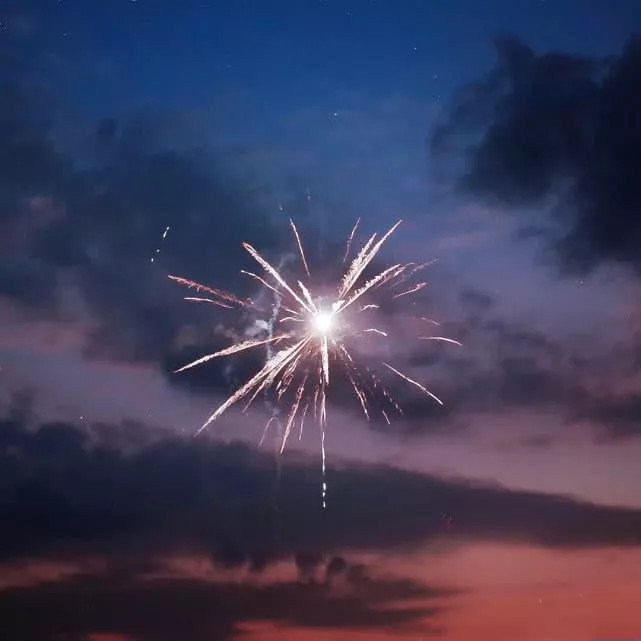 七月 小清新 背景图 雨下整夜 我的爱溢出就像雨水