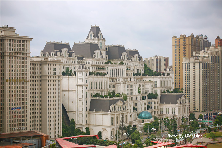 贵阳花果园比5个故宫还大的白宫 造价27亿第一神盘还是烂盘