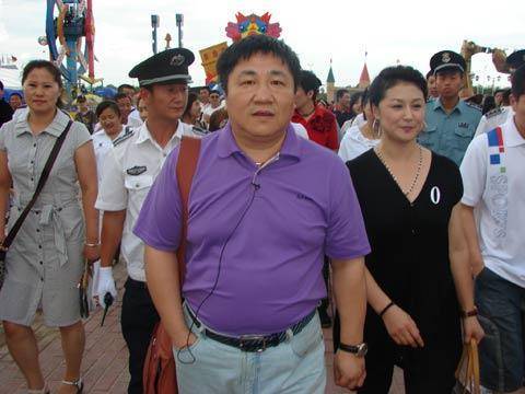 56岁刘流女儿结婚,赵本山带徒弟来主持婚礼,阵容强大