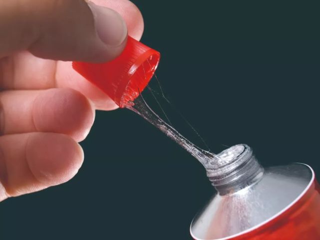 告别缝合线!未来我们或许可以用胶水把伤口"粘"起来