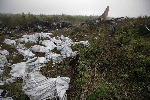 黑茶山空难,飞机上除了叶挺外,还有三位大人物