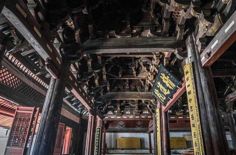 一奇怪的古庙,千年来虫鸟不入,蜘蛛不结网,梁上不积尘