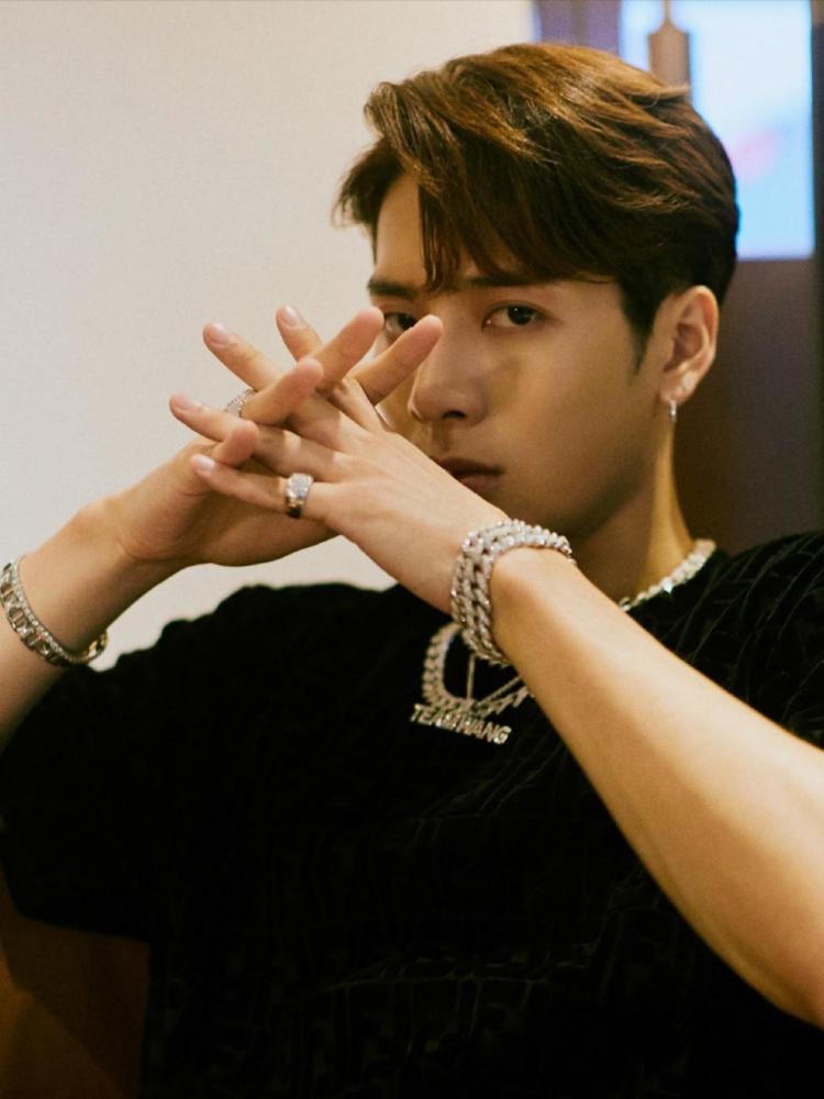 jyp新中国男团,王嘉尔给作词作曲,会是下一个tfboys?