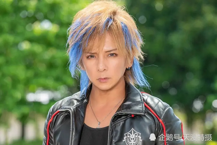 时王:e哥大战水骑,一刀斩破水骑皮套,水骑诞生残破形态了!