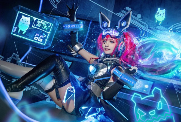 14岁小姐姐cos心灵骇客,却遭网友吐槽:安全裤是谁发明的?