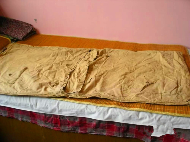 解放军中罕见的女骑兵,1955年,近10万女兵复员离开了部队