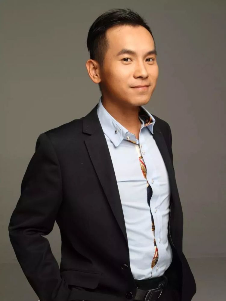 因为幽默会说话,他被相声名家,中国曲艺主持第一人宋德全先生看中并收