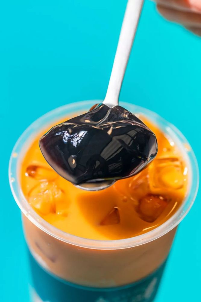 藏在人气商场里的"彩虹奶茶店",3.8元钱就带你穿越到泰国!