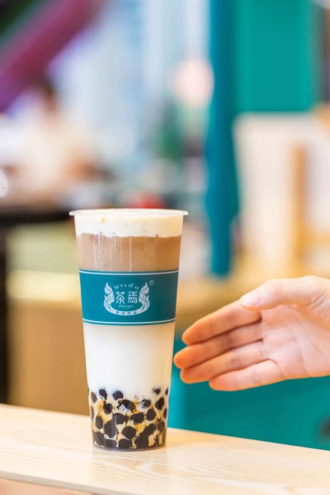 藏在人气商场里的"彩虹奶茶店",3.8元钱就带你穿越到泰国!