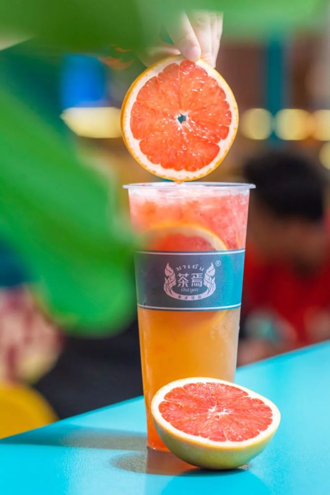 藏在人气商场里的"彩虹奶茶店",3.8元钱就带你穿越到泰国!