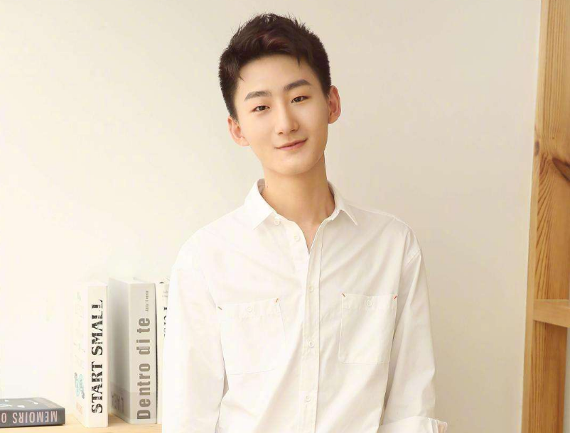 哪吒:本以为敖丙够帅了,看到配音演员,网友:妈妈,我恋爱了!