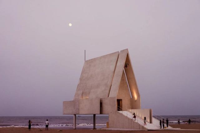 秦皇岛阿那亚感受纯白色的教堂来黄金海岸镇海而眠吧