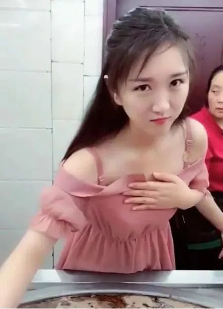 萝莉主播变大妈