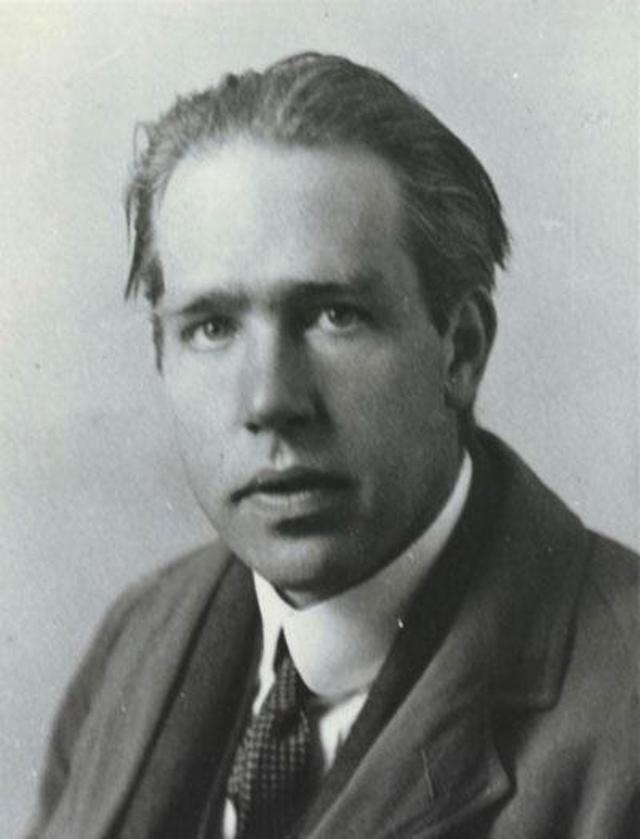 别走,波函数你还没解释清楚,物理学家费曼:我解释完了,看公式